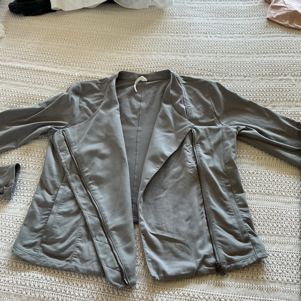 Under Armour Women's Gray Jacket